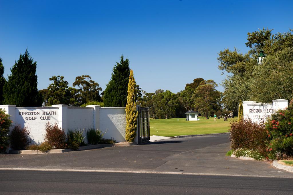 Quest Moorabbin Aparthotel Heatherton Bagian luar foto